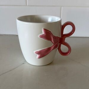 NWOT Elegant Mug with Pink Bow Accent